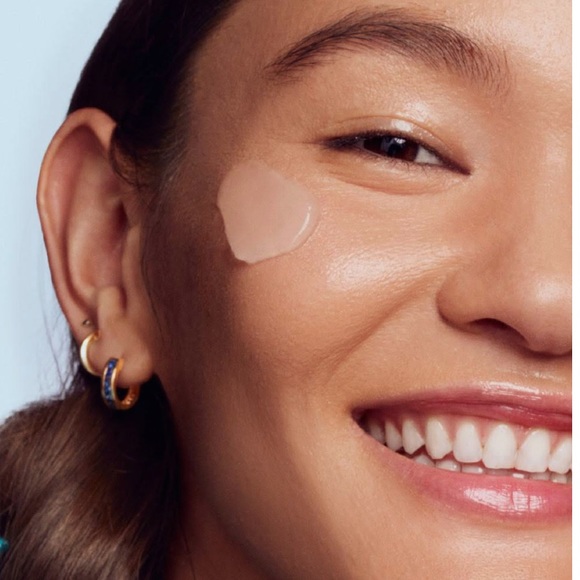 Laneige WATER BANK BLUE HYALURONIC GEL MOISTURIZER - combination skin - Picture 13 of 14